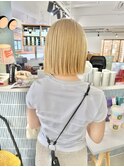 ショートボブ切りっぱなしボブタッセルボブベージュカラー横浜