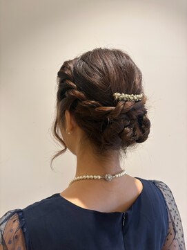 エレガント◎上品パールのシニヨン