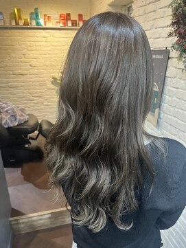 アリー(ALii) ロングヘア