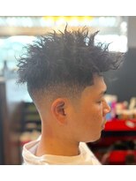 ブロスバーバーショップ(BROSBARBERSHOP)&nbsp;ハードツイストパーマ/ミディアムフェード【常滑市/理容室】