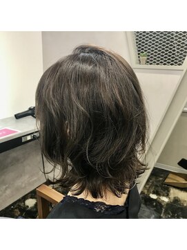 クロ(KURO.) ＃ニュアンスパーマ＃外ハネ