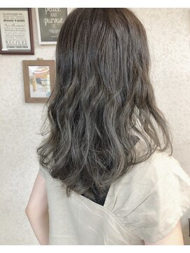 フェリシータ 緑地公園店(felicita) シルバーカラーカーキグレージュグラデーションカラー