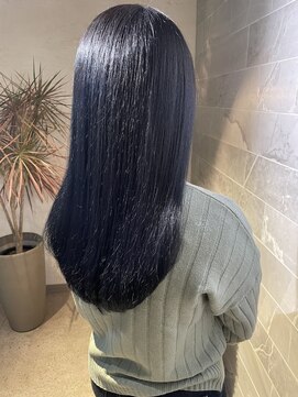 ジル アンク(Jill ankh) 《Jill ankh姫路駅前》ブリーチあり　ブルーブラック　暗髪