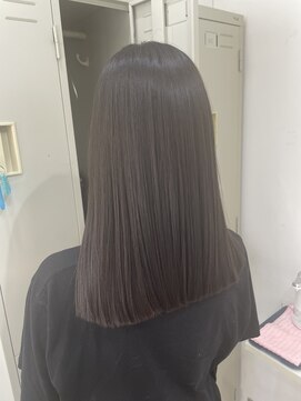 ウタ(uta) 【あおき　ひかる】ツヤツヤ縮毛矯正