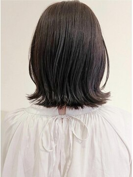 トップヘアー アヴェニュー 刈谷(TOPHAIR Avenue) すっと肌になじむ外ハネボブ/アッシュブラック/ヘルシースタイル
