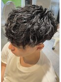波打ちパーマ 波巻きツイストスパイラル ミディアムゆるめパーマ