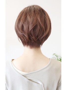 アイ(I.) 【 Ｉ. 】30代からのナチュラル前下がりショートボブ　川口
