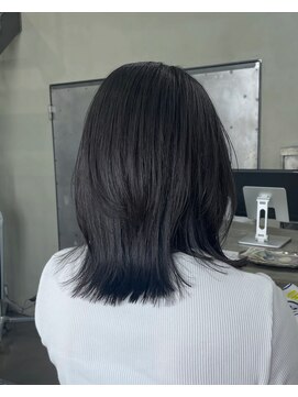 シアン(cyan) ハッシュカット×透明感カラー