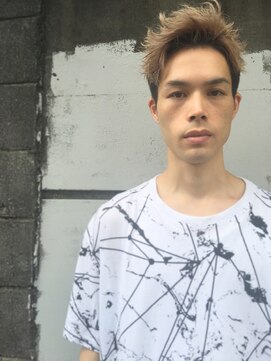 アットラブ バイ ベル(at'LAV by Belle) アップバング。ツーブロックショート〔Belle原宿〕