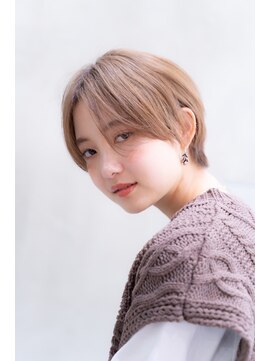 アメリ 新宿(Ameri) Ameri フェミニンショート　イルミナカラー【新宿】