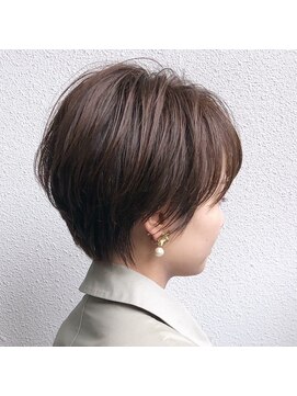 アルジャーノン グリーン(ALGERNON GREEN) 大人可愛い20代30代40代小顔顔まわりくびれ丸みショート