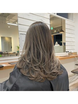 フレリス(FreRis) レイヤーカット グレージュ