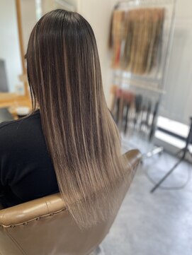 フツーロ 栄(FUTURO) プルエクステ エクステ バレイヤージュ