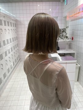 ロンドルーチェ 心斎橋(Lond luce) ダークアッシュ/ミディアムレイヤーカット［髪質改善/縮毛矯正］