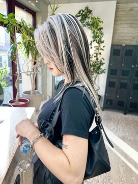 ヲタク 渋谷 代官山 恵比寿(wotaku.) ハイライトカラーローライトホワイトシルバーベージュアッシュ