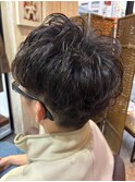 ラフなのにキマる　ツーブロック×束感ショート