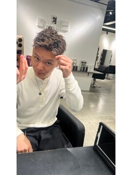 キング 高槻(K!ng) 縮毛矯正髪質改善ハイライトレイヤーカット高槻美容室エクステ