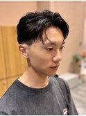 センターパート　ショート　ツーブロック