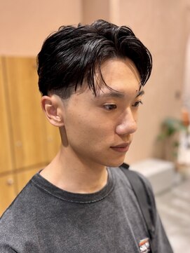 ガーデンヨコハマエスト(GARDEN YOKOHAMA est) センターパート ショート ツーブロック