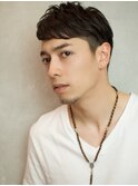 知的さと清潔感がUP！！な王道ツーブロックショートヘア