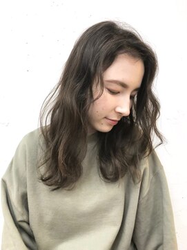 エルマノ 仙川(L mano) 柔らかいウェーブで作るパーマ[Lmano仙川]