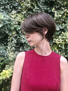 クルミ(kurumi) 360°どこから見てもきれいなかたちのショートとボブのあいだ