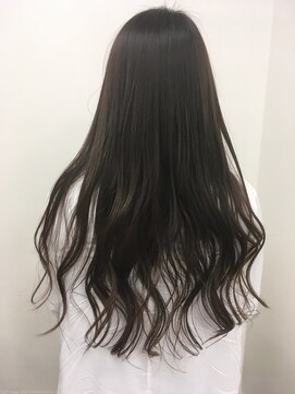 コレットヘア(Colette hair) 赤みを抑えたカーキカラー