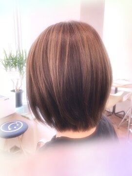 レリビー アウラ(LELiBE_'aula) ショートボブ