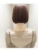 ぱっつりタイトボブ×アンバーブラウン