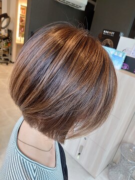 ビークールナナジョウ(Be-COOL 7-jo) ボブとハイライト