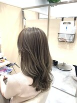 アドラーブル 長岡リバーサイド千秋店(adorable)&nbsp;細め推し外国人風ハイライトで作るグラデーションカラー