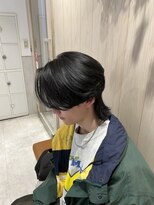 センターパートウルフ