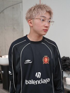 シティ 薬院(SITY.) スパイキーショート ホワイトベージュ 平本蓮