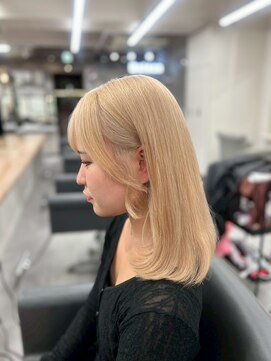 ベレーザ 渋谷(BELEZA) 15923ブリーチ＆ダブルカラーホワイトブロンドアッシュブロンド