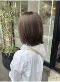 ミディアムレイヤーボブヘア
