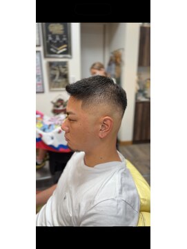 ジェネシス 本店(genesis) メンズショート　スキンフェード