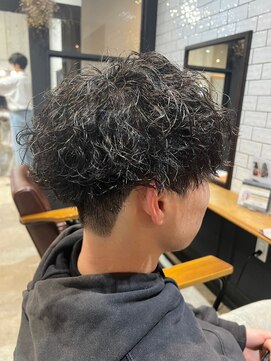 スペックホルダー(Spec Holder) ラフ質感のニュアンスマッシュ