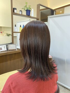 アトリエ リッツ(ATELIER RITZ) ☆ナチュラル外ハネミディアム☆