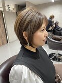 白髪活かしショートボブ