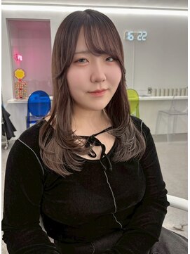 イロウ 山口どうもん店(IROW) ダブルカラー/ミディアムレイヤー/グレージュ/ブリーチなし