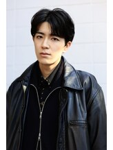 プランツヘアー&nbsp;リバースセンターパート コンマバング 韓国風ヘア 博多美容室