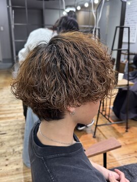 ザ ドッツ(THE DOTS) 王道な波巻きパーマ