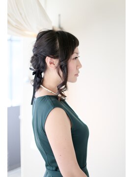 ホワイトルーム(White Room) 編み込みのダウンスタイル