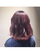マギーヘア(magiy hair) [meyou]ベリーピンク × ラフボブ