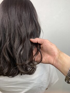 アンダーバーホワイト 堺東店(_WHITE) ダークグレー,色持ち１ヶ月,ブリーチなし／髪質改善