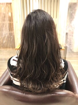 アンプリュス リアン(1+ Unplus lien) セミロングバイオレットアッシュ/亀戸/錦糸町/平井