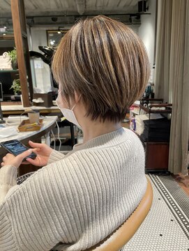 リバレッジ 白金(Leverage) 白髪馴染ませハイライト大人ショート【白金/目黒】担当 濱口