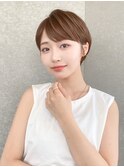 ショート×顔周り×前髪×シルキーベージュ×グレージュカラー