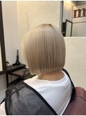 ハイトーン×ぱつっとボブ