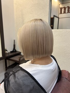 ミーテ(mi:te) ハイトーン×ぱつっとボブ